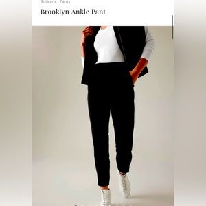 2 pairs of barely worn Athleta pants!